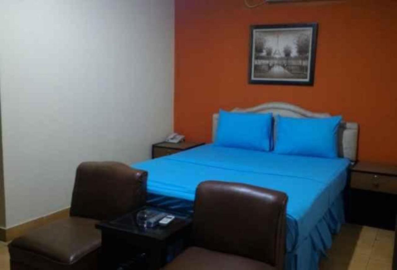 Hotel Davinci Cisarua *